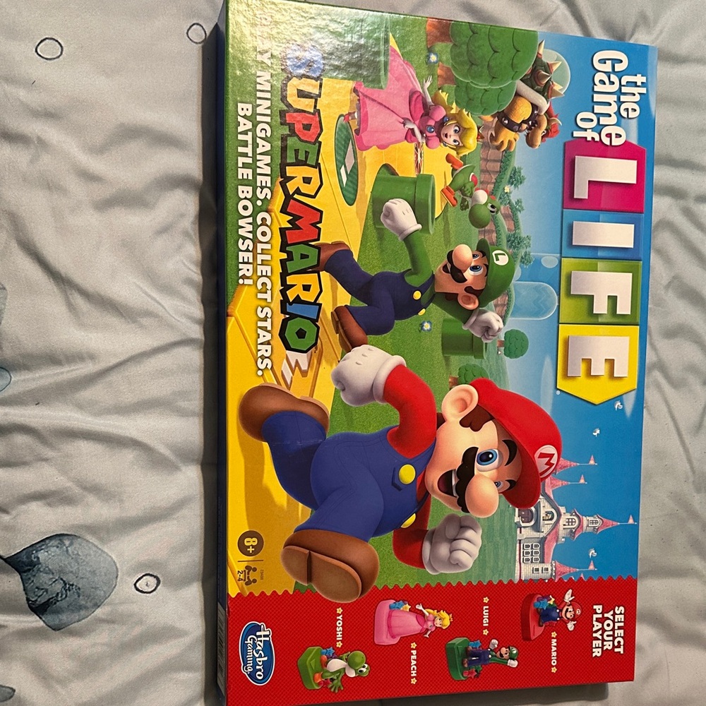 Hasbro Super Mario Life Board Game with Red and Blue